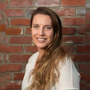 Meet your Posher, Abigail